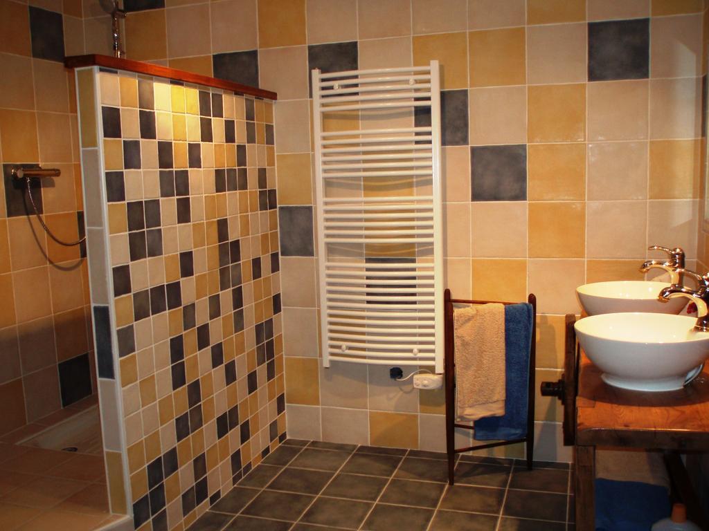 A La Mare Du Vieux Chene Bed and Breakfast Bellegarde-Poussieu Kamer foto